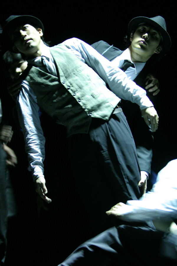 『Xのフーガ』2008年3月公演［撮影：清水俊洋］